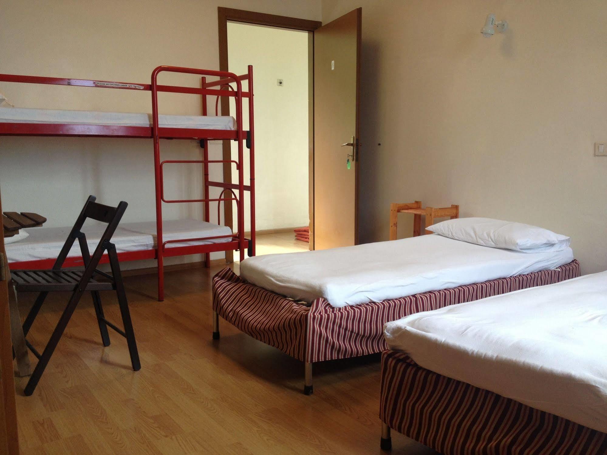 Santangela Hostel & Rooms Менаджо Экстерьер фото
