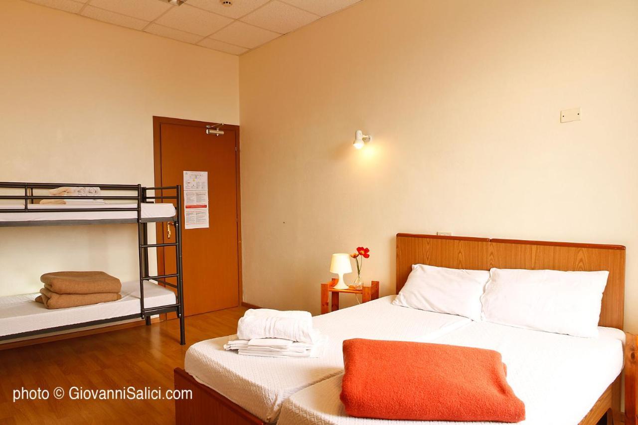 Santangela Hostel & Rooms Менаджо Экстерьер фото