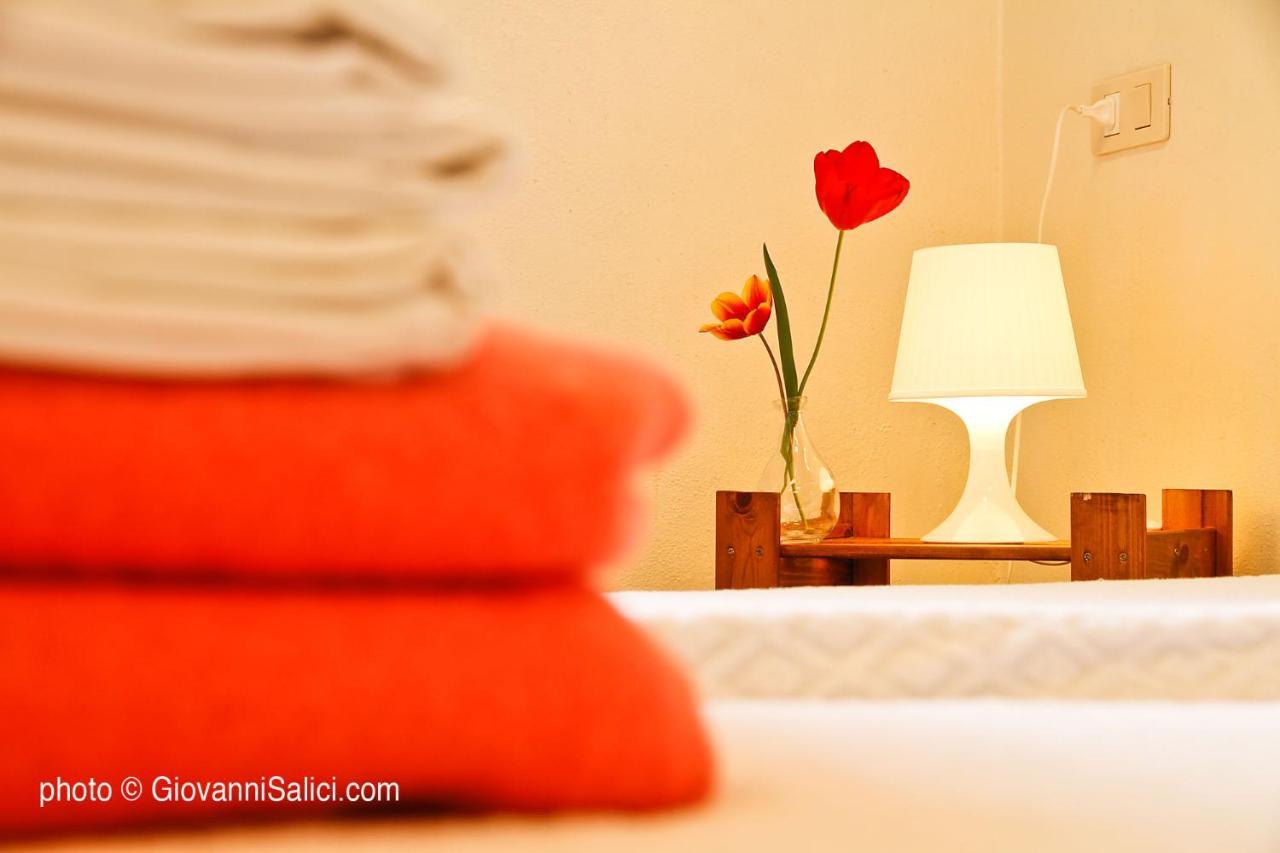Santangela Hostel & Rooms Менаджо Экстерьер фото
